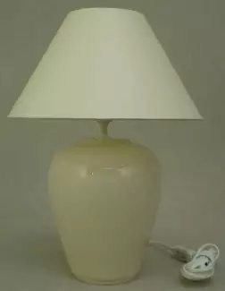 Lampa s vysokým podílem ruční práce Tila 