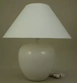 Bílá ozdobná stolní lampa Tila 