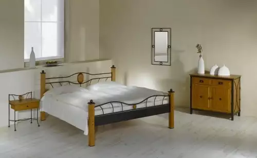 Klasická kovová postel dvojlůžko Stefanie