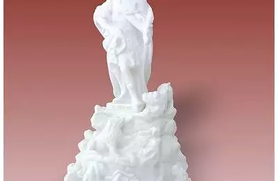 Porcelánová figura o délce 14 cm Svatý Vít