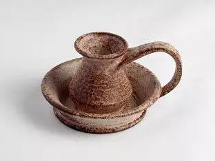 Originální tradiční svícen z užitkové keramiky