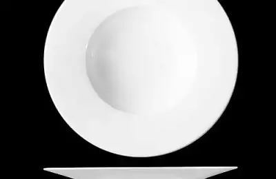 Elegantní nadčasový talíř hluboký na těstoviny extra