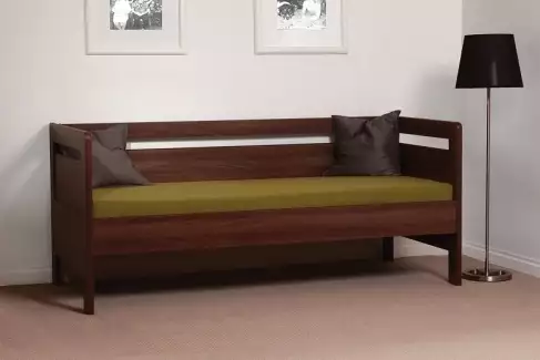 Postel Patrik z dubového masivu s vysokými čely