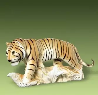 Dekorativní figura z porcelánu vážící 1,35 kg Tygr II