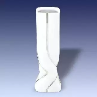Bílá figura z porcelánu vysoká 27,5 cm Váza Jona vysoká
