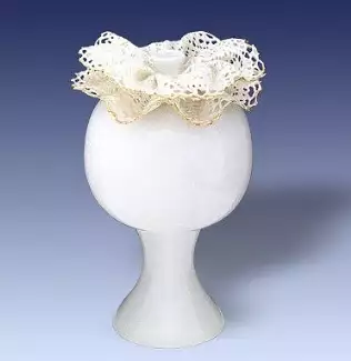 Bílá porcelánová figura vysoké kvality Váza s krajkou IV