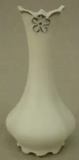 Vázička Kvítek s vysokým podílem ruční práce