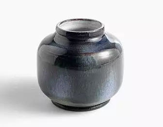 Malá vázička ve tvaru kouličky v různých barvách