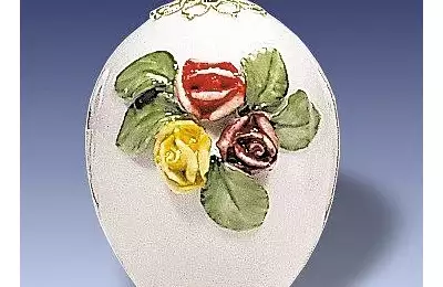 Originální ozdobný porcelán vysoký 7,5 cm Vejce s růžemi