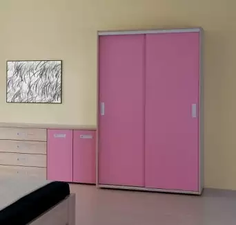 Luxusní skříň z 18 mm laminované dřevotřísky Ondřej