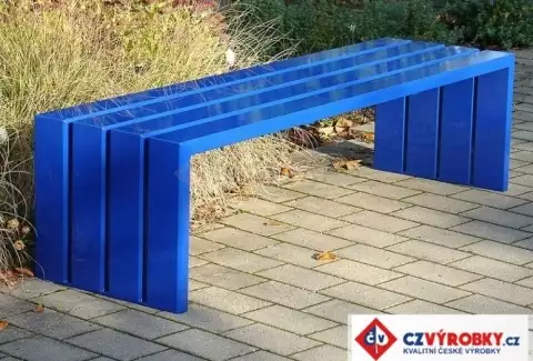 Kompaktní moderní lavička z kvalitní ocelové konstrukce Berta