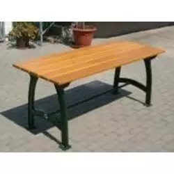 Litinový stůl s deskou z dřevěných latí o hmotnosti 40 kg Pepa