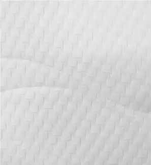 Funkční potah se zpevněnou prstencovou vazbou látky s ochranou proti žmolkům