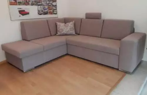 Moderní rohová sedací souprava Aida s ÚP a ROZKLADEM, SKLADEM