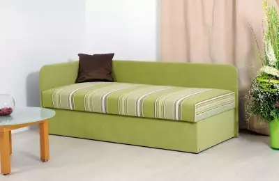 Klasická jednolůžková postel s matrací a čely Martina SKLADEM