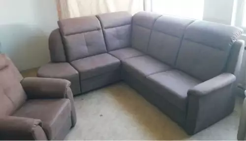 Rohová vysoká rozkládací sedačka v rozměru 245 x 210 cm s křeslem Skladem