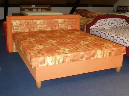 Čalouněná dvoulůžková postel Isabela 