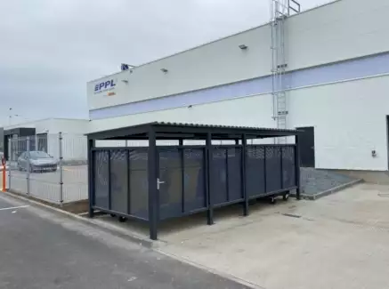 Ocelový venkovní uzamykatelný přístřešek pro odpadové kontejnery Simona