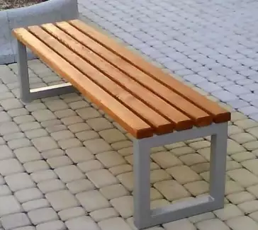 Univerzální a jednoduchá kovová lavička v moderním designu Molly