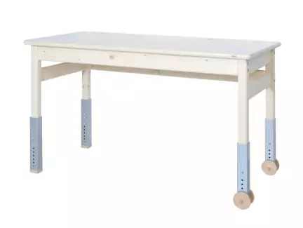 Psací stůl s možností zvýšení z masivu Patrik