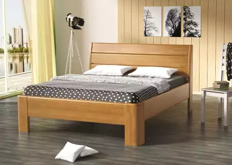 Masivní bukové dvojlůžko s vysokým čelem Karolína