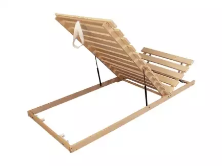 LAŤOVÝ ROŠT CYRIL NV