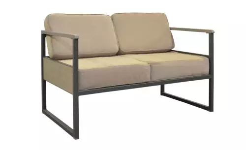 Moderní kovové sofa s dřevěnými prvky z masivu David
