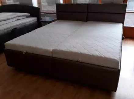 Nekla čalouněné dvojlůžko s úložným prostorem