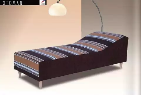 Pohodlný retro otoman s podhlavníkem - skladem