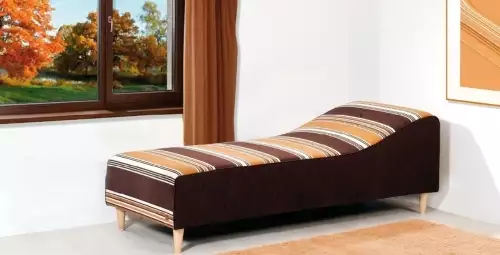 Relaxační lenoška na podstavcích v retro stylu s matrací Otoman