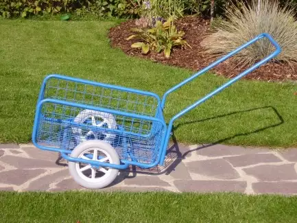 Menší ruční kovová kárka na nákupy