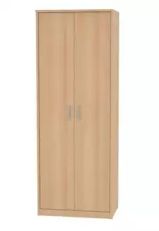 Šatní skříň s praktickou šatní tyčí, vnitřní policí a plnými dvířky SH 5