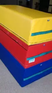 Molitanová švédská bedna ve třídílné nebo čtyřdílné verzi různých rozměrů