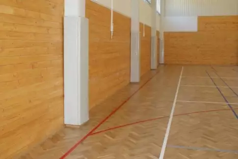 Ochranná žíněnka na sloupy v tělocvičnách