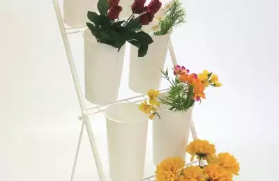 Kovový květinový stojan PEJA 2 - řadý + 8x vázy